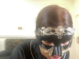 Zola_Nooryi Porn Show