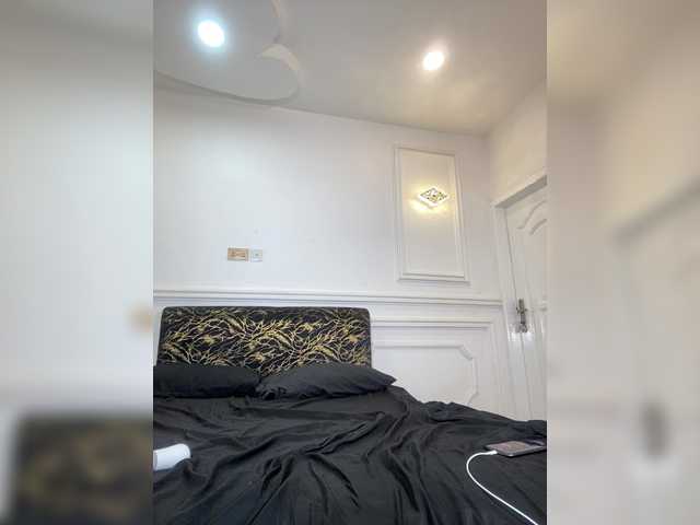 zolanooryi's BongaCams show and profile