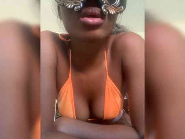 zolanooryi's webcam live show