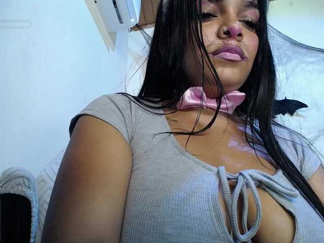 chloe-tgn webcam bongacams model stream image