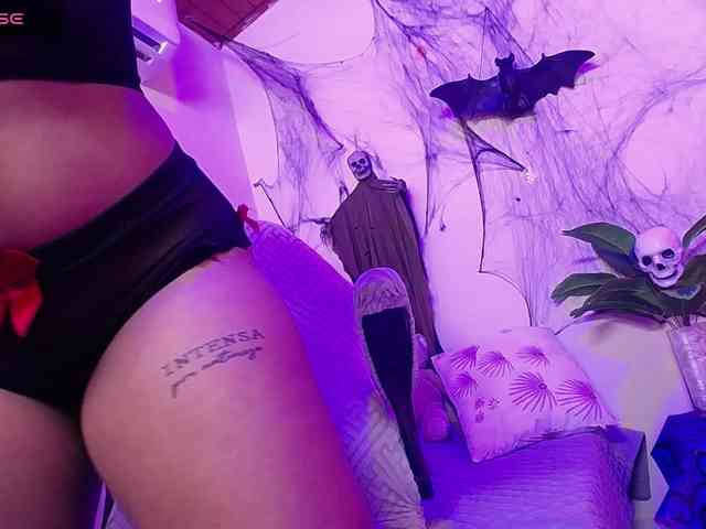 chloe-tgn webcam