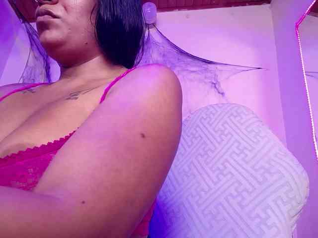 chloe-tgn webcam