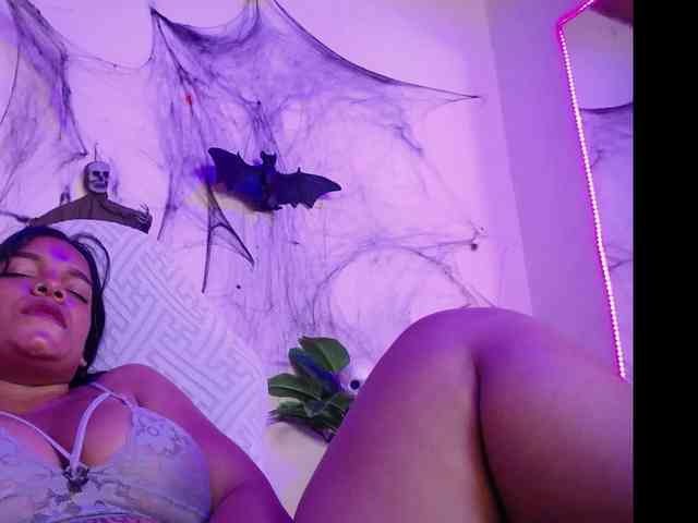 chloe-tgn webcam
