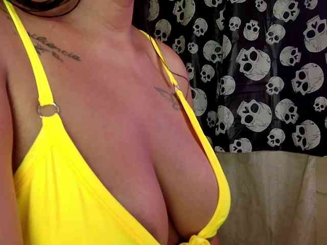 chloe-tgn webcam