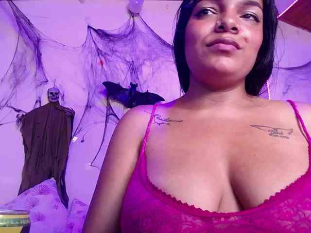 chloe-tgn webcam