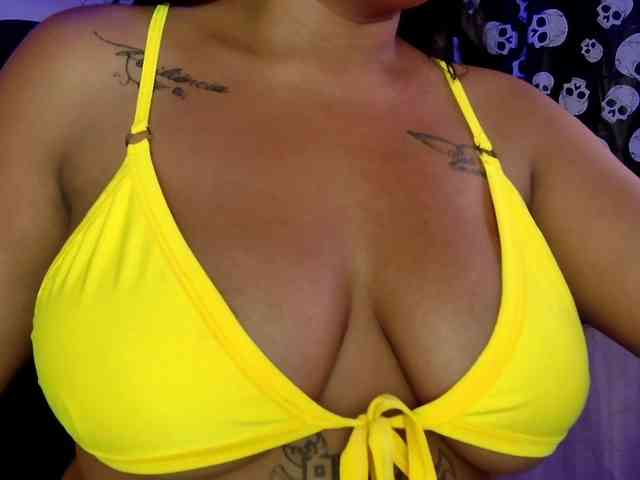chloe-tgn webcam