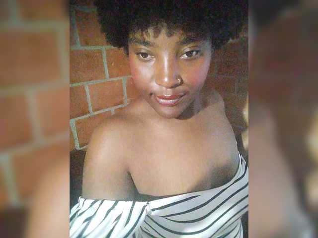 EmiliAddams webcam bongacams model stream image