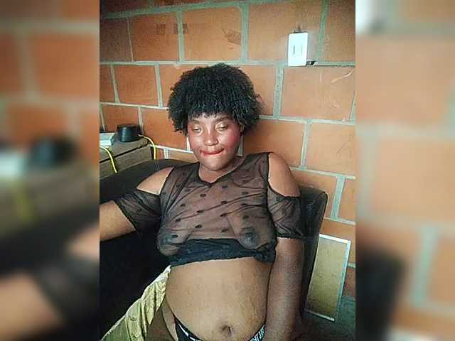 EmiliAddams from BongaCams is Freechat