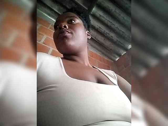 EmiliAddams webcam