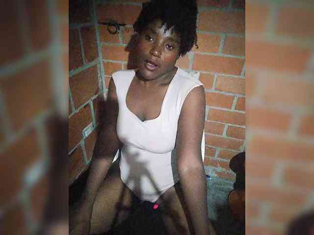 EmiliAddams webcam