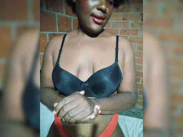 EmiliAddams webcam