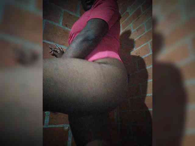 EmiliAddams webcam