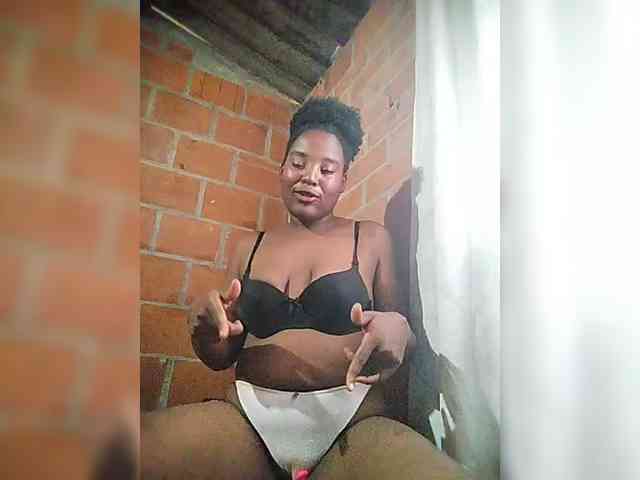 EmiliAddams webcam