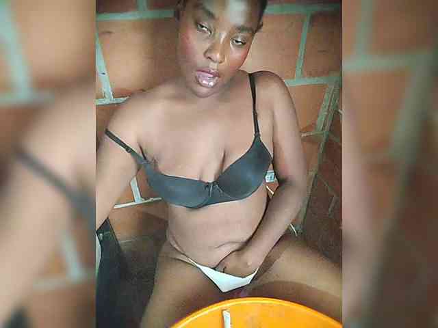 EmiliAddams webcam