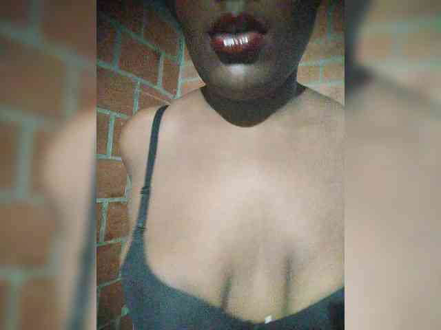 EmiliAddams webcam