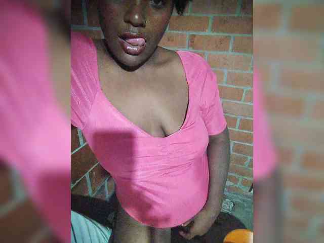 EmiliAddams webcam