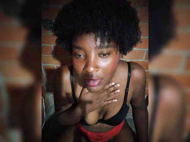 EmiliAddams webcam
