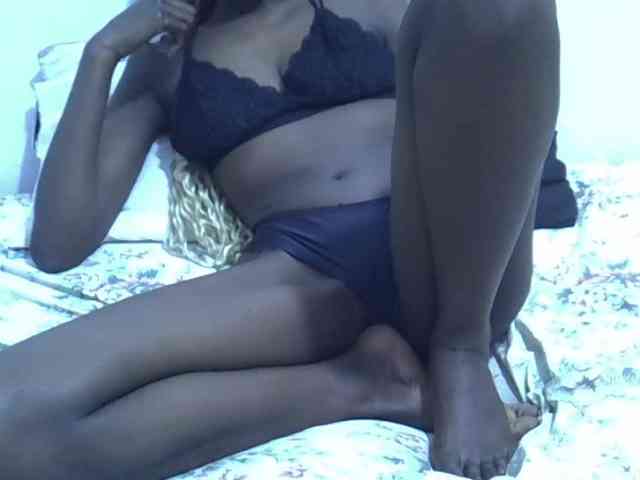 Twinkletia Live Webcam on BongaCams