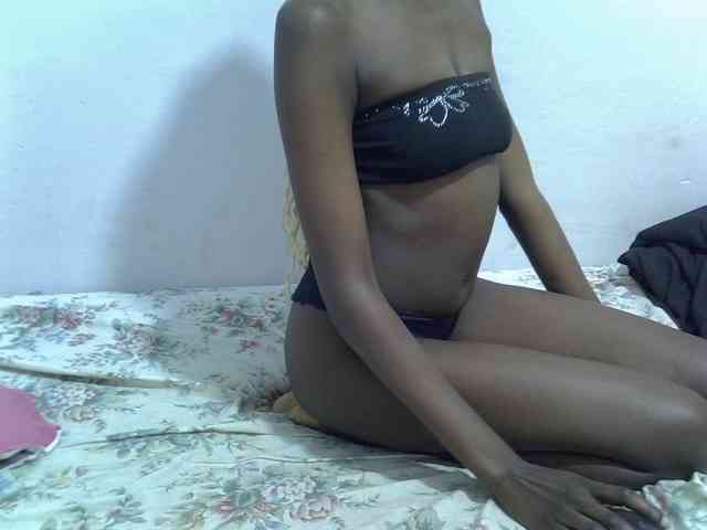 Twinkletia Live Webcam on BongaCams