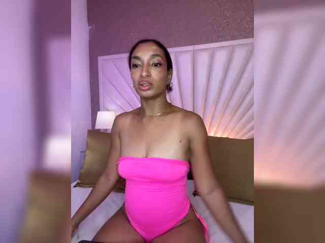 KatyMonrow webcam