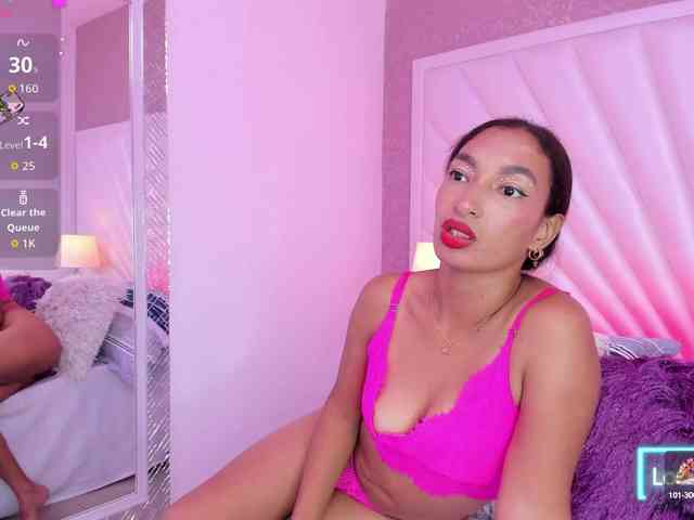 KatyMonrow webcam