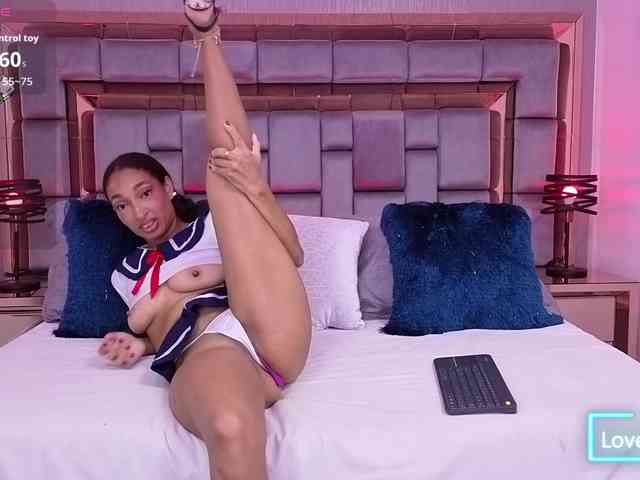 KatyMonrow webcam