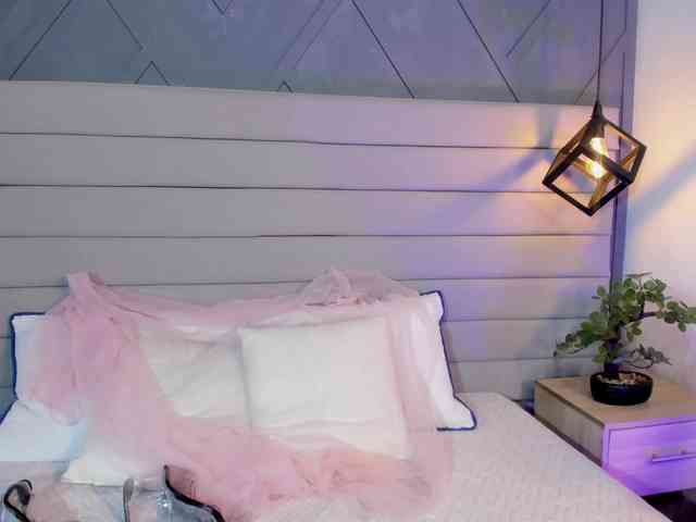 Aleska-Doll1 Live Webcam on BongaCams