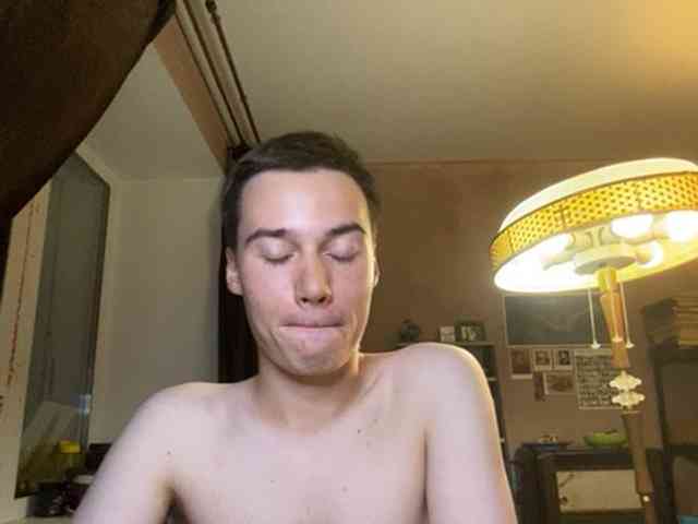 EmoLol155379 Live Webcam on BongaCams