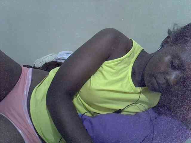 Prettiesweet webcam