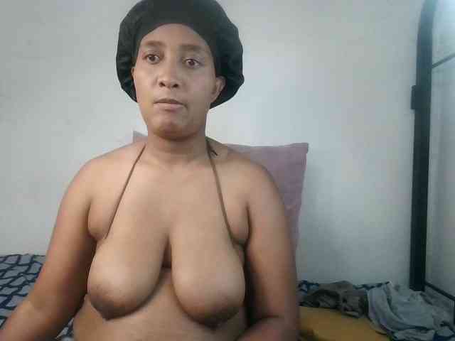 Browneyesxx webcam