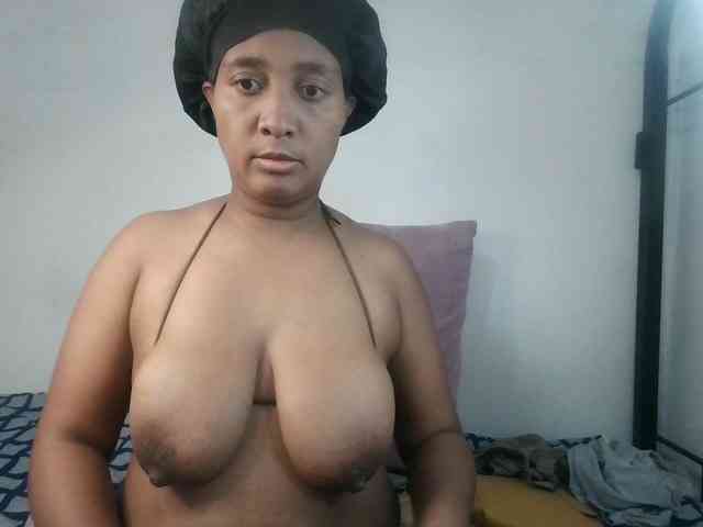 Browneyesxx webcam
