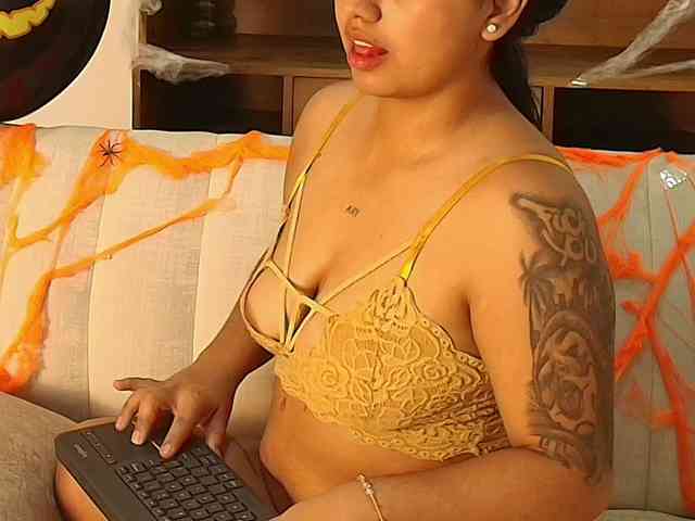 LiaMoon webcam
