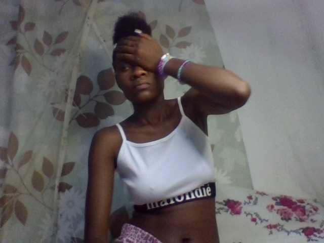 charmychassy27's BongaCams show and profile