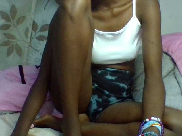 charmychassy27 Live Cam on BongaCams