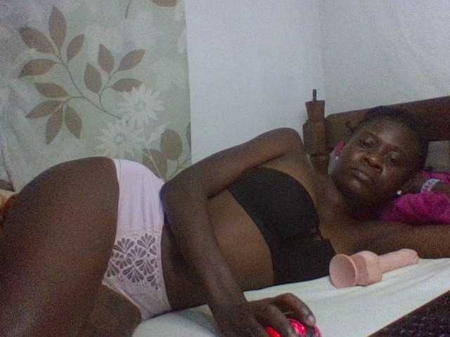 charmychassy27's BongaCams show and profile