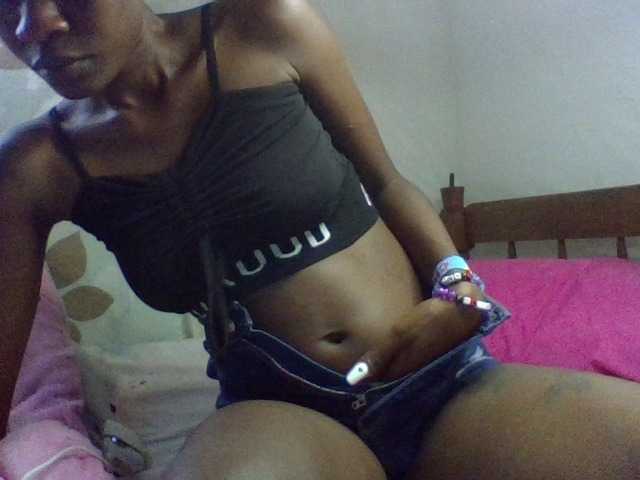 charmychassy27's BongaCams show and profile