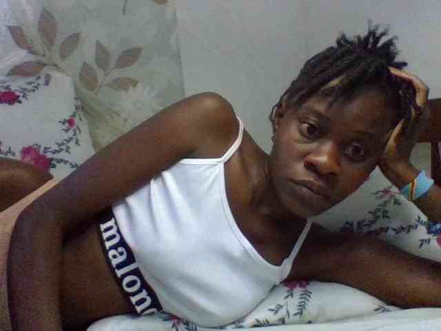 charmychassy27 Live Webcam on BongaCams