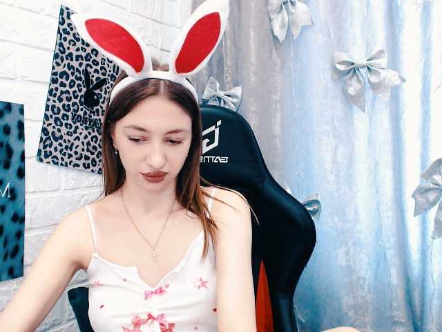 CuteDancer's BongaCams show and profile