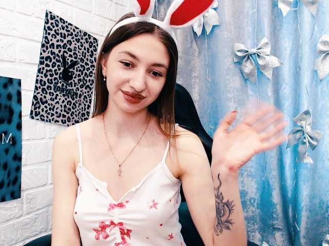 CuteDancer's BongaCams show and profile
