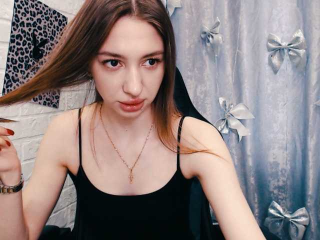 CuteDancer's BongaCams show and profile