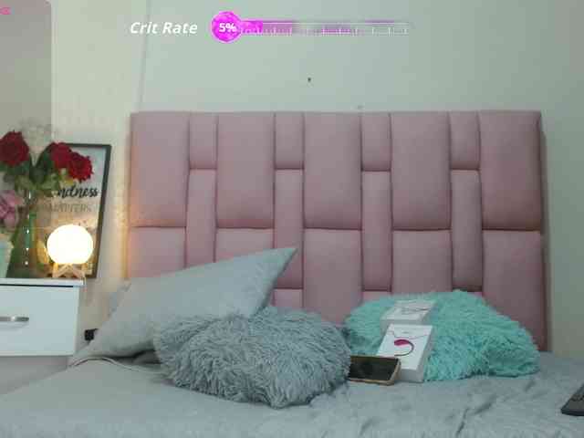 Luna-Rouge Live Webcam on BongaCams