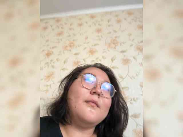 FluffyDarling webcam