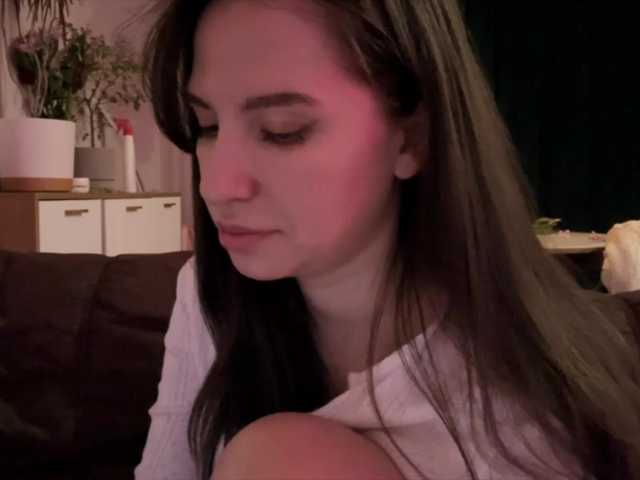 VoyDoll's BongaCams show and profile