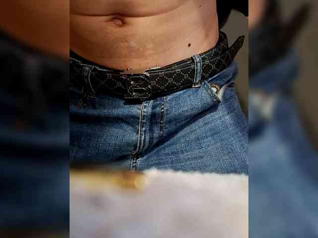 YourTinyBoy1 Live Webcam on BongaCams