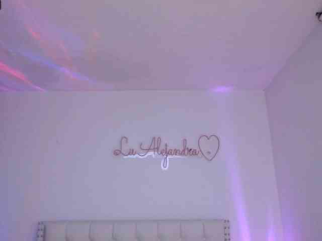 aleelenoxx Live Webcam on BongaCams