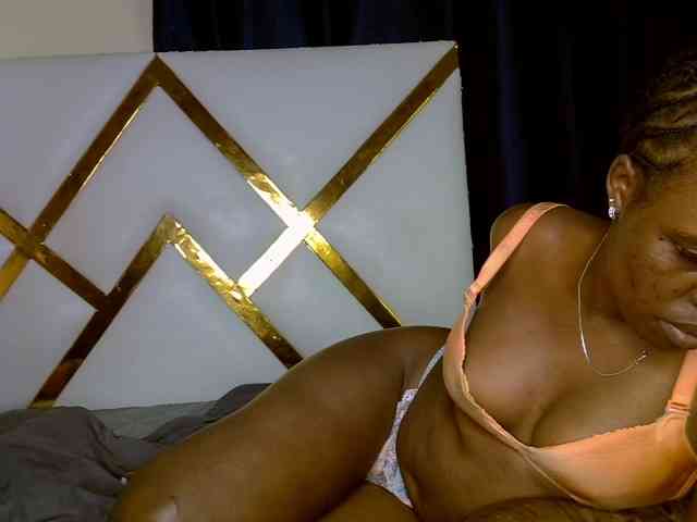 Caramel22 webcam