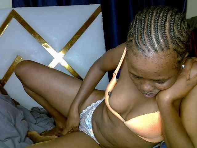 Caramel22 webcam