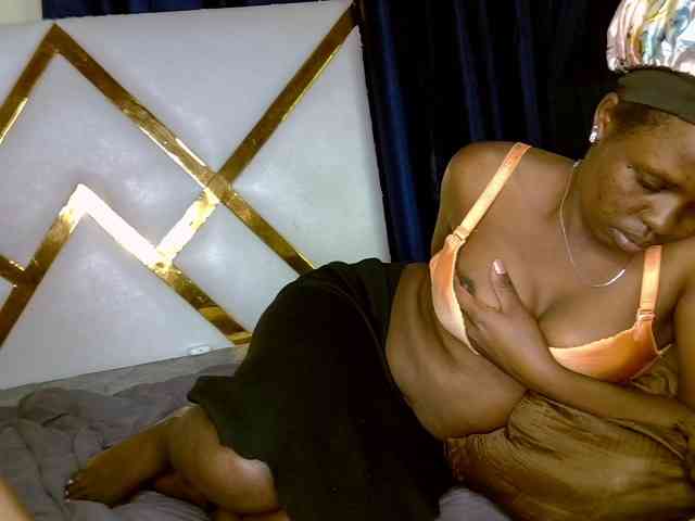 Caramel22 webcam