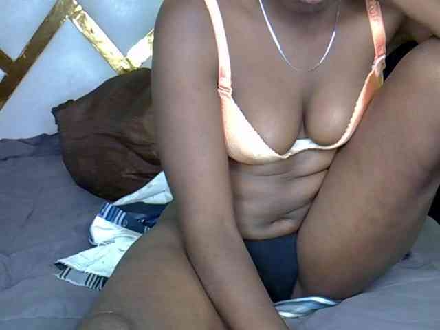 Caramel22 webcam