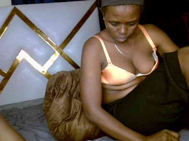 Caramel22 webcam